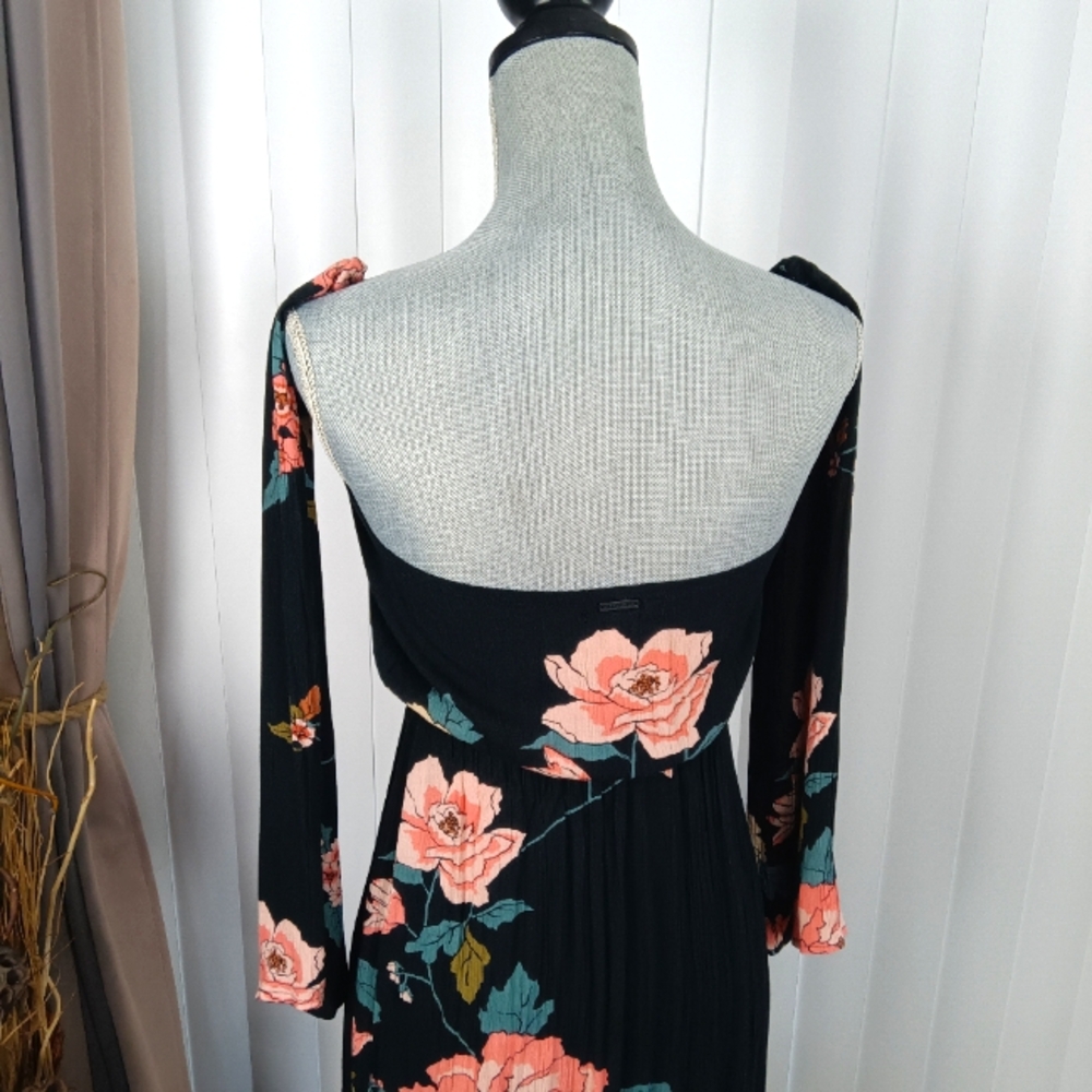 Billabong Womens Dress. - Picture 5 of 16